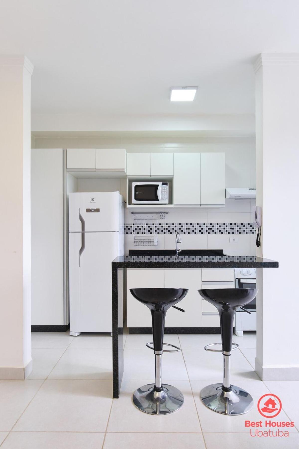 Apartamento Bh52: Ap Com Ac, Picinas, Academia, Sala De Jogos Ubatuba