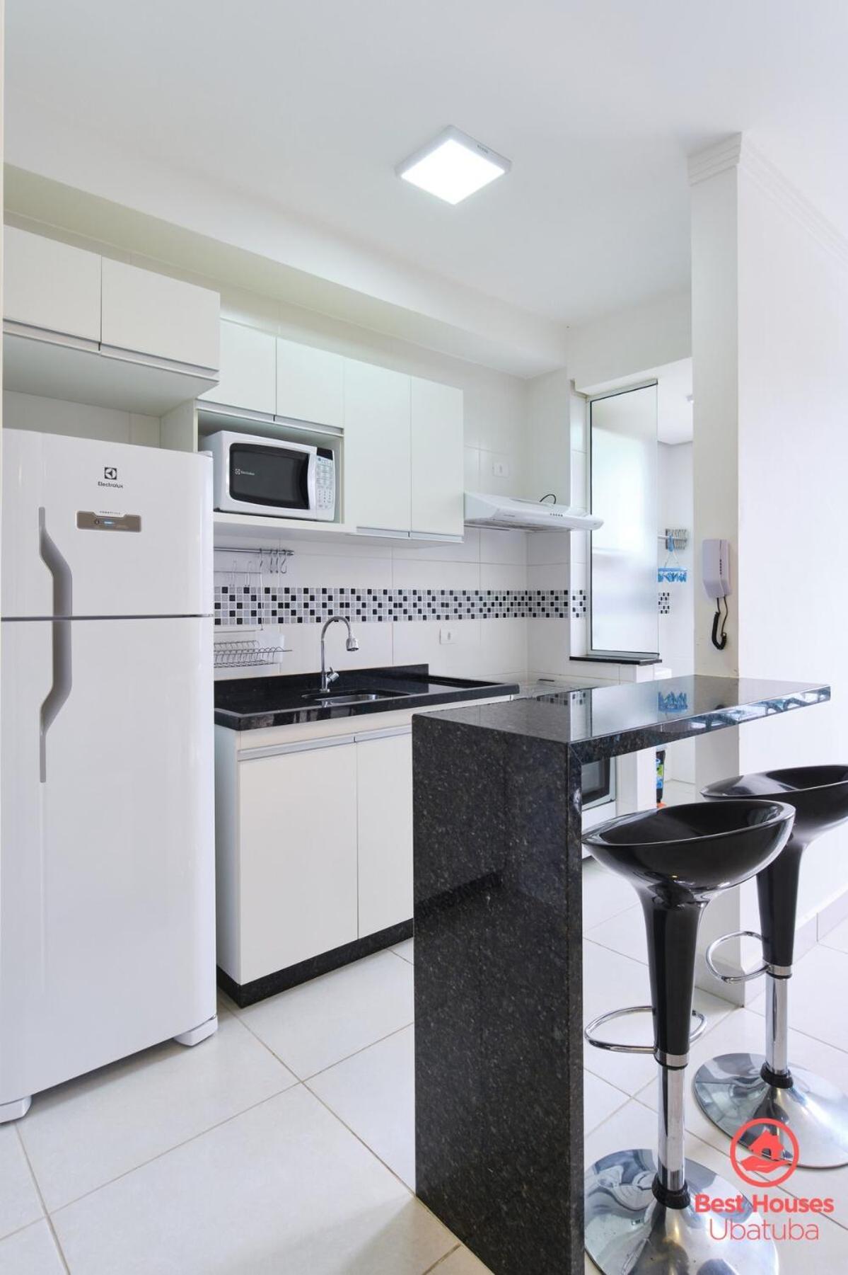 Apartamento Bh52: Ap Com Ac, Picinas, Academia, Sala De Jogos Ubatuba